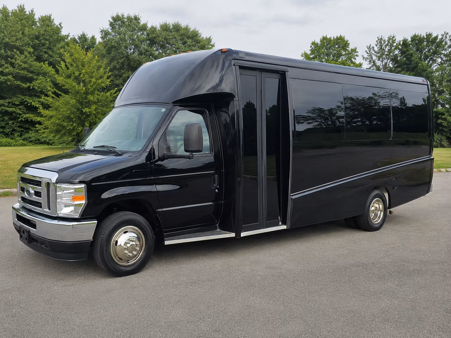 kissimmee airport transportation onboard seating